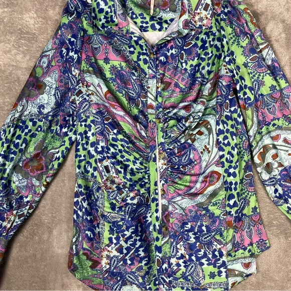 Free People Top Women’s Sz Small Purple Bianca Revolve Satin Button Down Animal - Picture 3 of 9